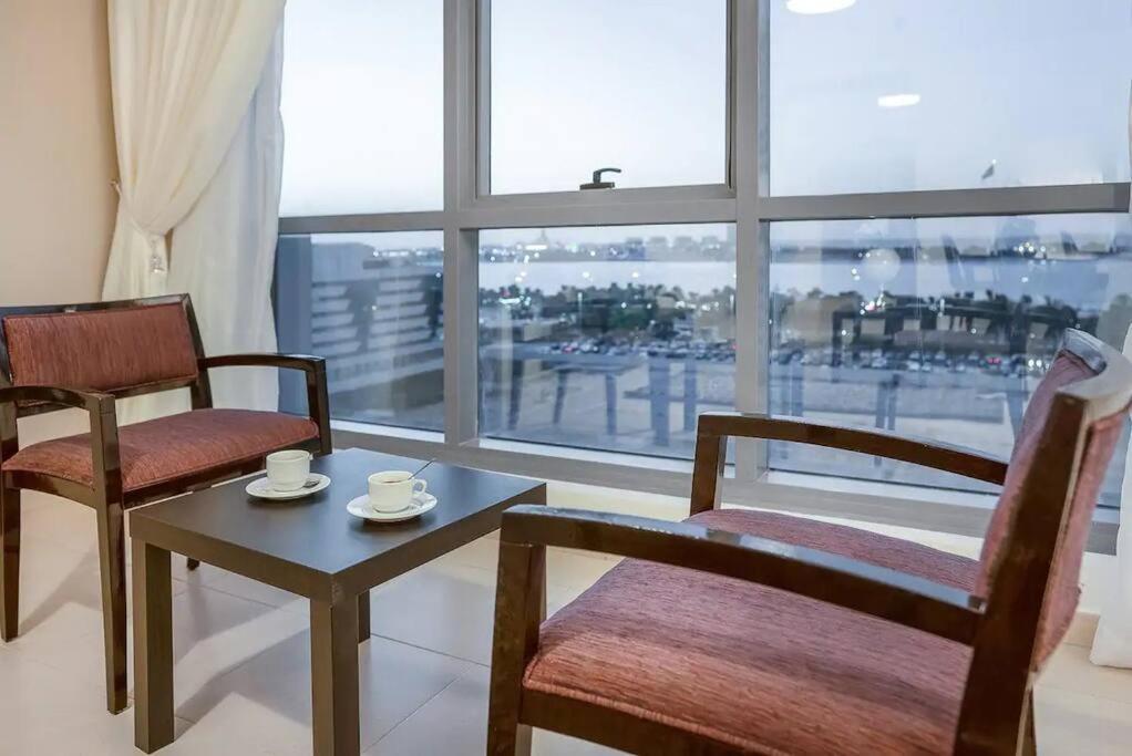 Spacious 3 Bedroom *