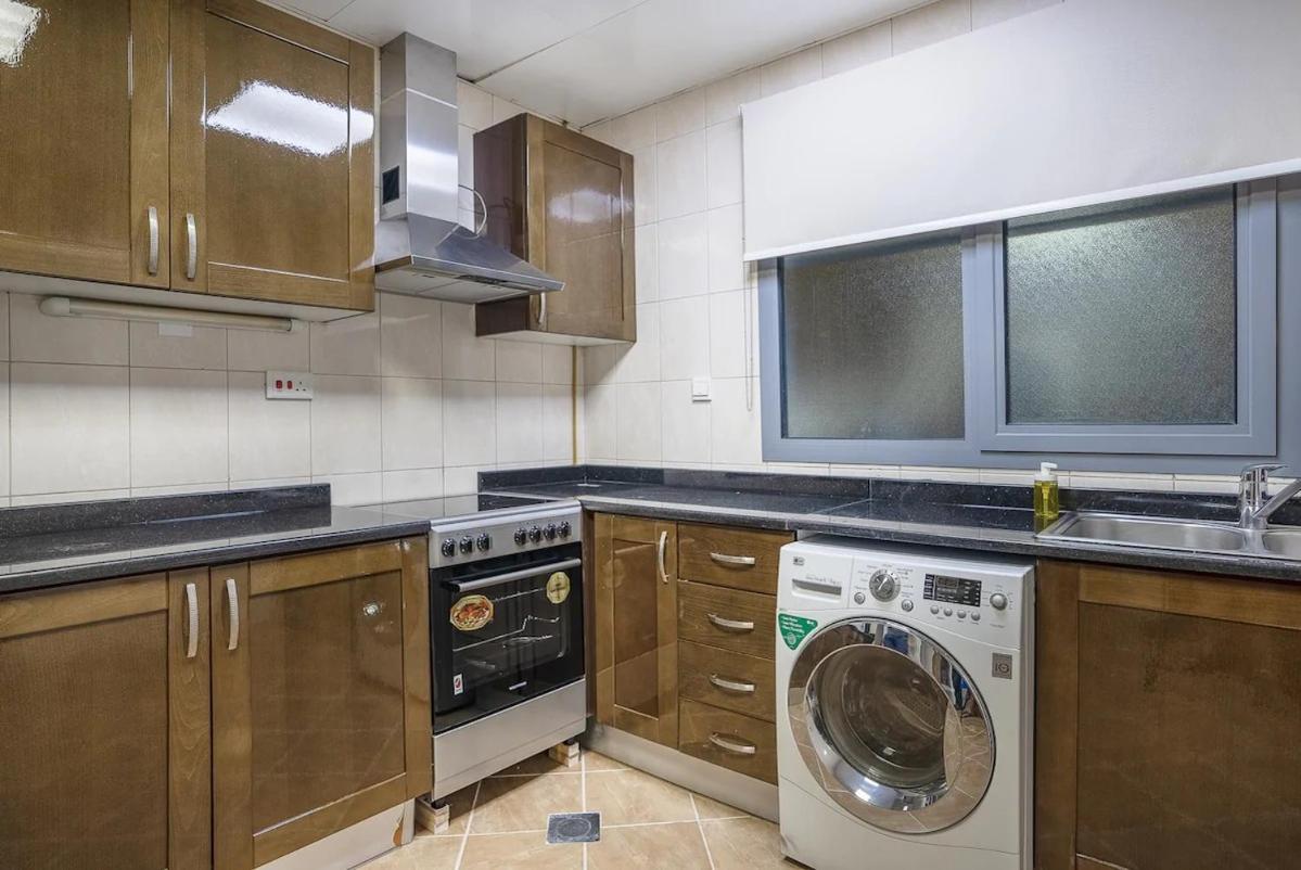 Spacious 3 Bedroom *